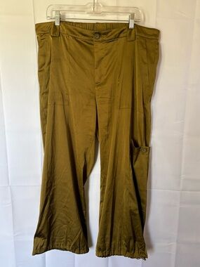 Old Navy Shiny Olive Cargo Pants w/ Leg Drawstrings - Size XL